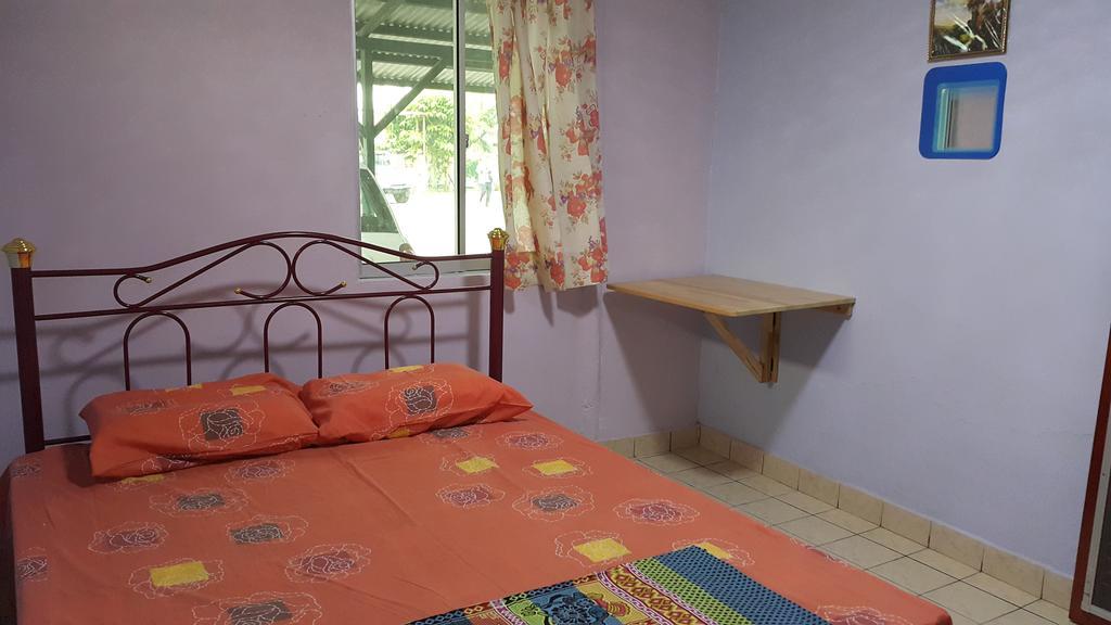 Ganang Village Rest House Kota Kinabalu Rom bilde